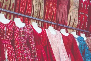 College Girl Fashion Essentials You Need in Your Closet